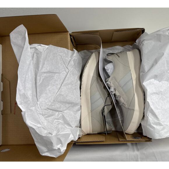 Sorel Out N About III Low Sneaker, Waterproof, New in Box, Size 10.5, Women's - Picture 3 of 7